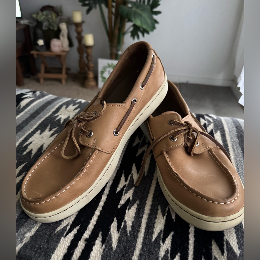 Sperry Tan Leather Boat Shoes